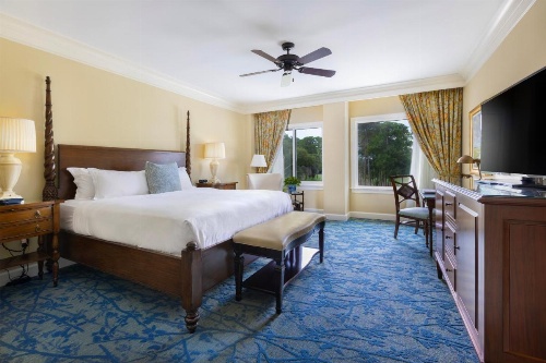 Inn and Club at Harbour Town image 38