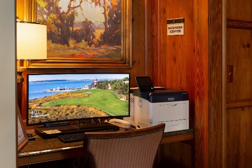 Inn and Club at Harbour Town image 4